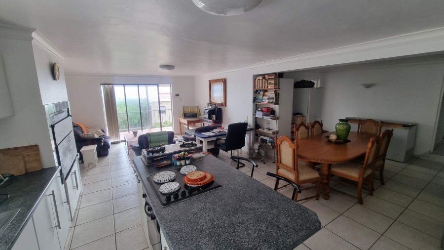 5 Bedroom Property for Sale in Yzerfontein Western Cape